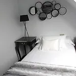 Luxury With Sea View In Malpica, 230 Sq.m Malpica