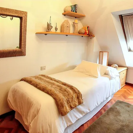 Luxury With Sea View In Malpica, 230 Sq.m Apartment