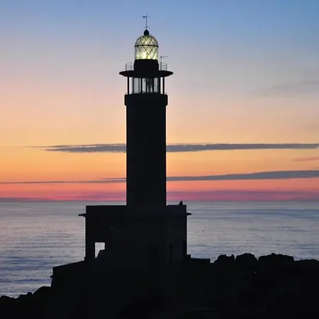 Luxury With Sea View In Malpica, 230 Sq.m Apartment *