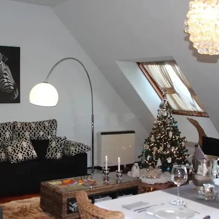 Luxury With Sea View In Malpica, 230 Sq.m Appartement *