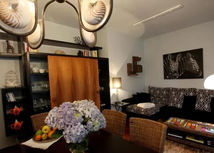 Appartement Luxury With Sea View In Malpica, 230 Sq.m *