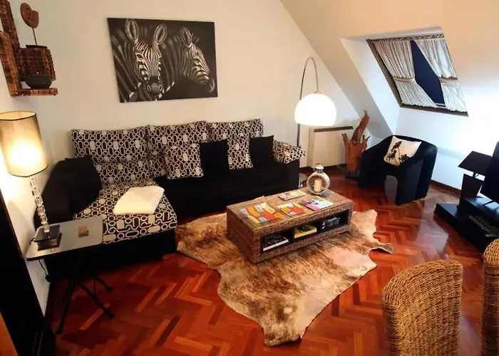 Appartement Luxury With Sea View In Malpica, 230 Sq.m *
